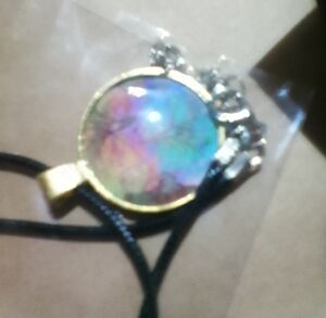Necklace pink blue gold back